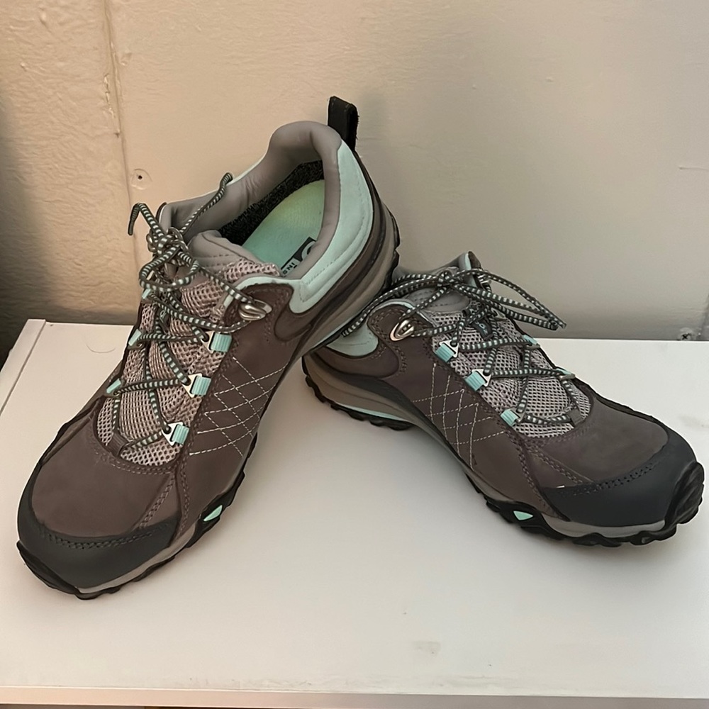 Oboz low hikers
